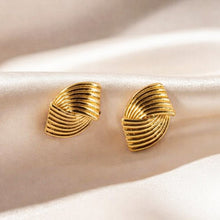Vintage-Inspired Ribbed Swirl Earrings